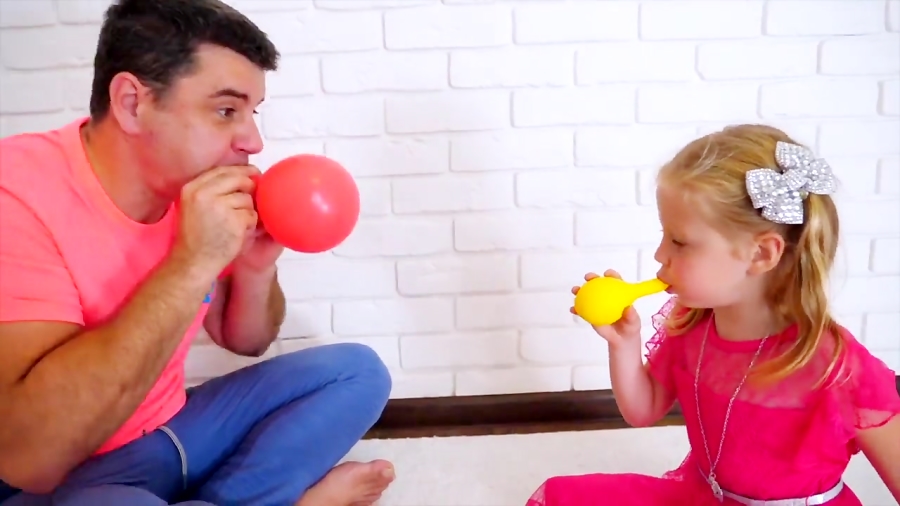 ماجراهای ناستیا و بابایی - قسمت 123 - ناستیا و خرس بامزه بازی می کنند !